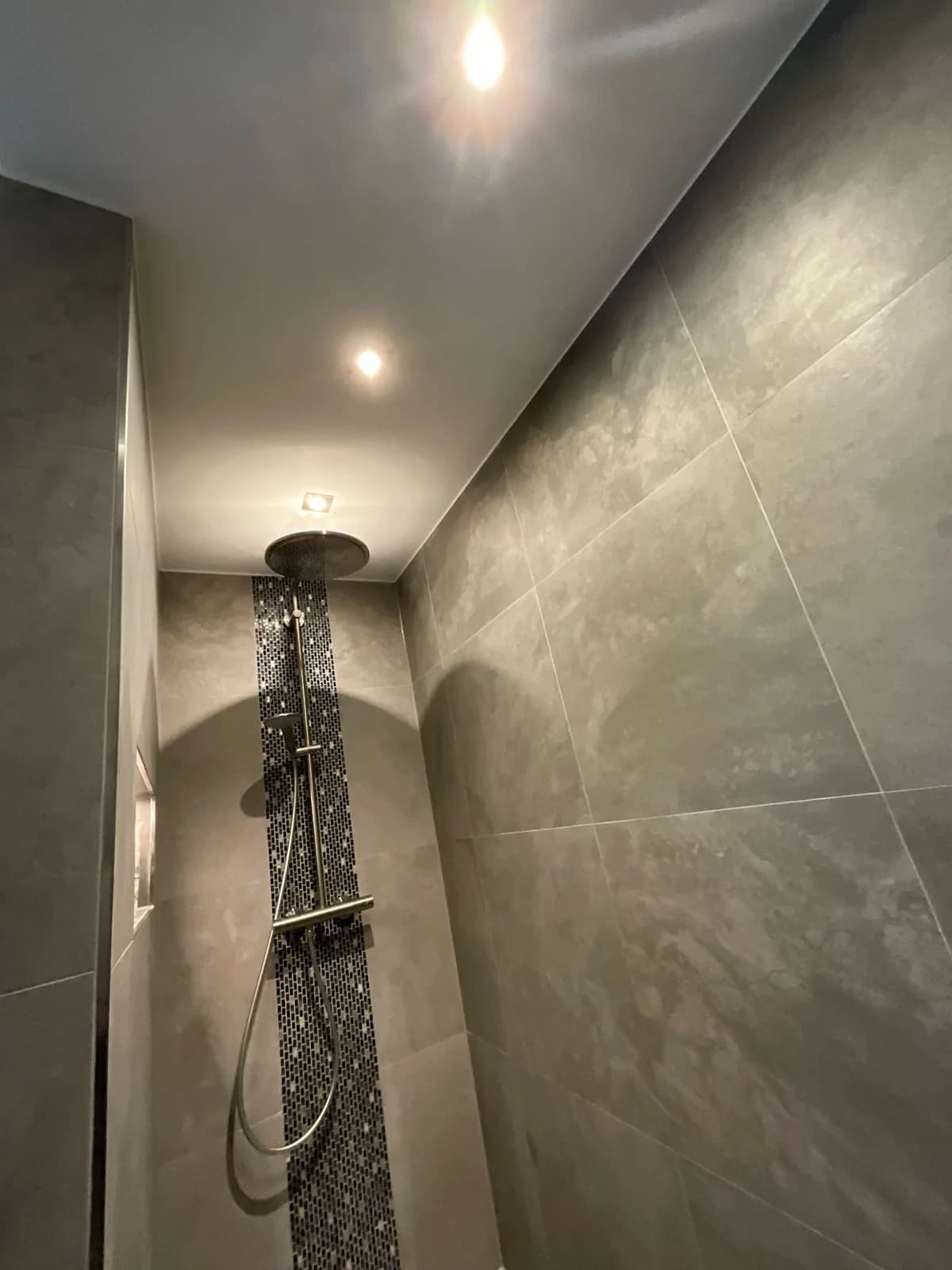 Dusche Seitenansicht — RADEX Projekt Premium-Bad