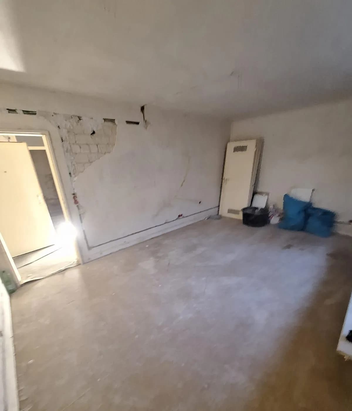 Raum im Bestand nach dem Rückbau von Oberflächen